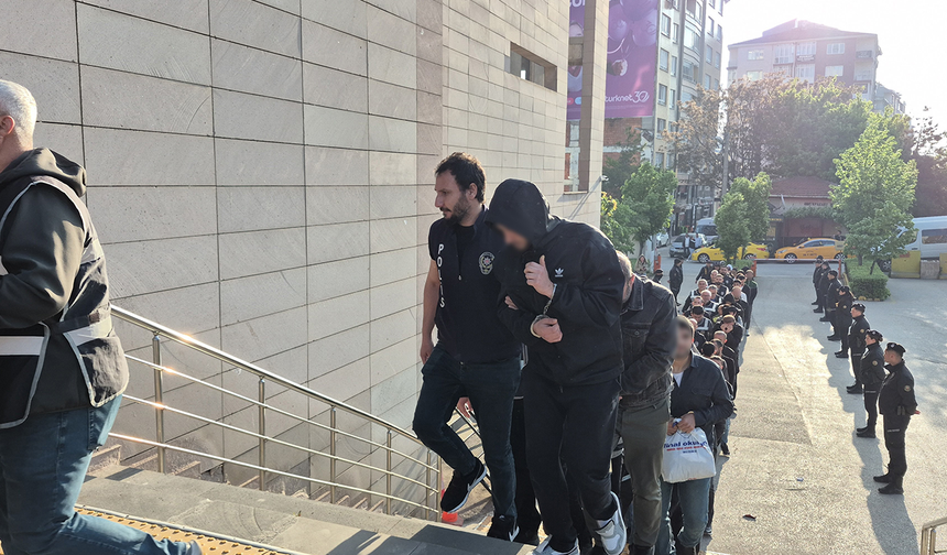 Eskişehir Merkezli 8,7 Milyarlık Bahis Operasyonunda Şüpheliler Adliyeye Sevk Edildi!