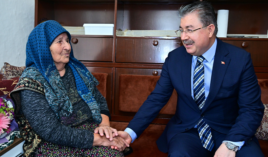 Eskişehir Valisi Yılmaz’dan Ayşe Teyzeye Anlamlı Ziyaret!