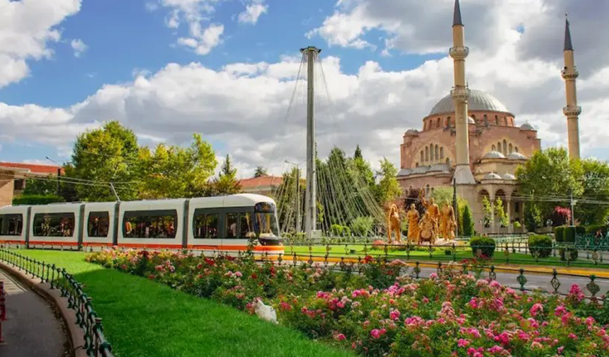 Eskişehir'de Bayramda Tramvay Sefer Saatleri Değişecek!
