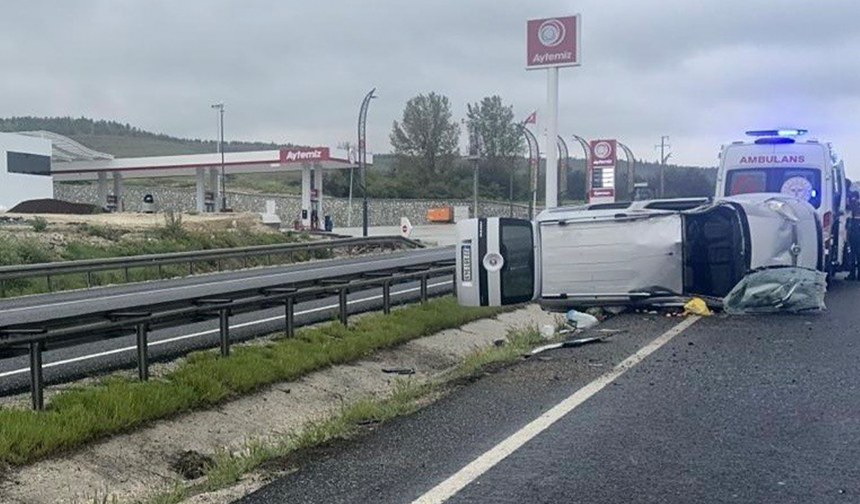 Eskişehir’de Kontrolden Çıkan Araçtaki 4 Kişi Yaralandı!