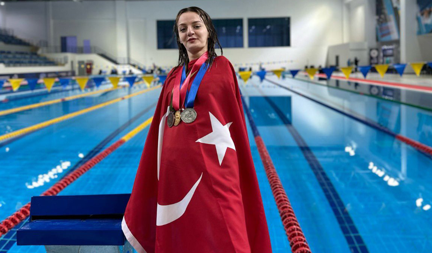Eskişehirli Milli Yüzücü Sümeyye Boyacı Fransa’da Zirvede!