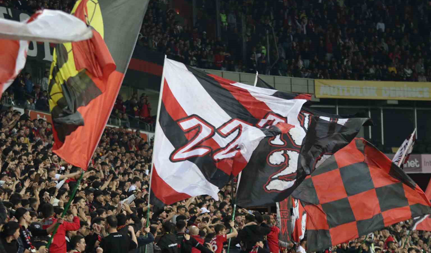 Eskişehirspor’un Play Off Yarı Final Maçı Biletleri 1 Saatte Tükendi!