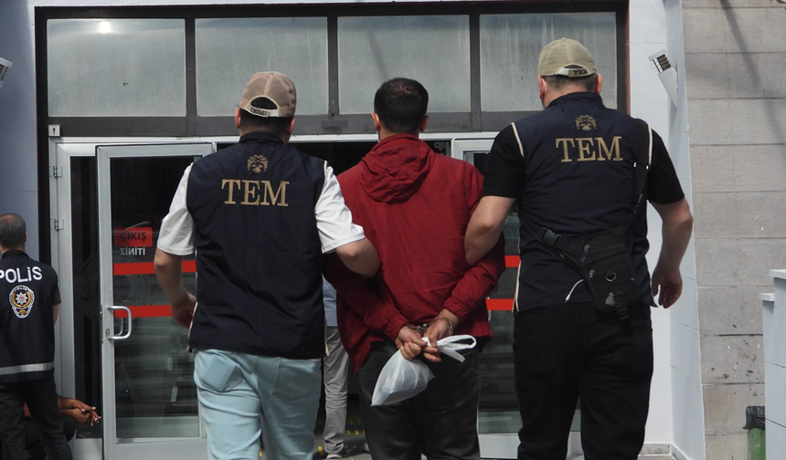 Kırmızı Bültenle Aranan Şüpheli Eskişehir’de Yakalandı