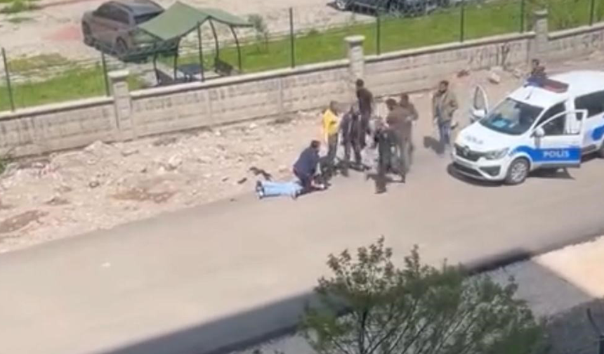 Okul Çevresinde Peş Peşe Silah Sesleri! Saldırgan Yakalandı!