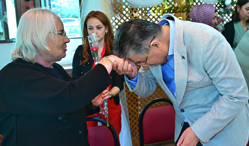 Vali Yılmaz’dan Anneler Günü’nde Anlamlı Ziyaret!
