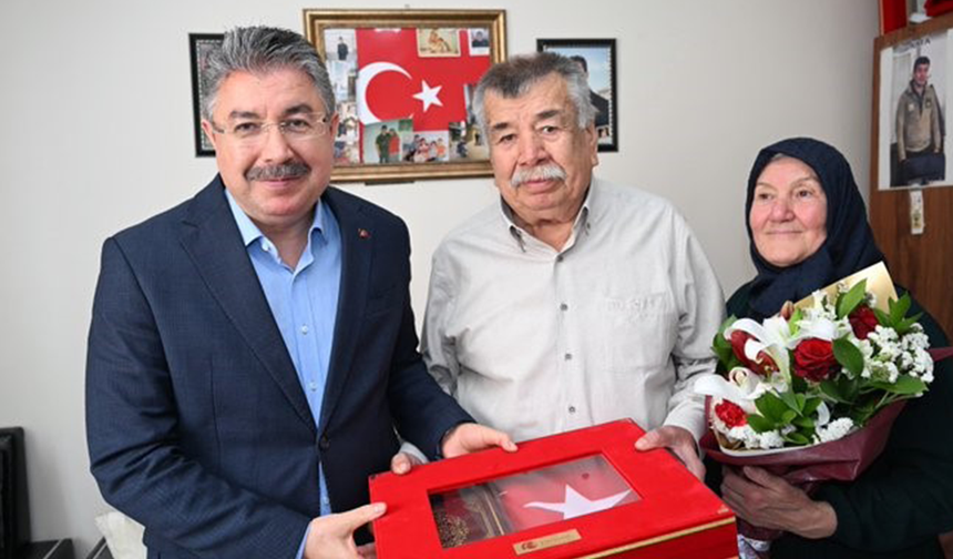 Vali Yılmaz’dan Şehit Astsubay Ailesine Ziyaret