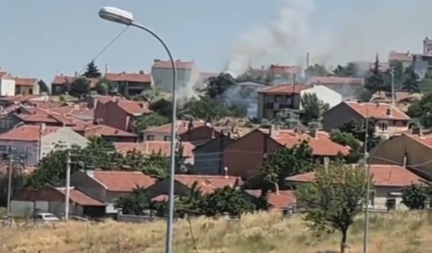 Eskişehir’de Mahalle Arasında Yükselen Dumanlar Sonrası Ekipler Harekete Geçti!
