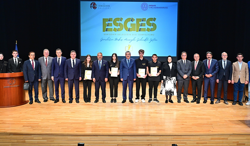 Eskişehir’de Geleceğin Sesi Öğrenci Sempozyumu’na Büyük İlgi!