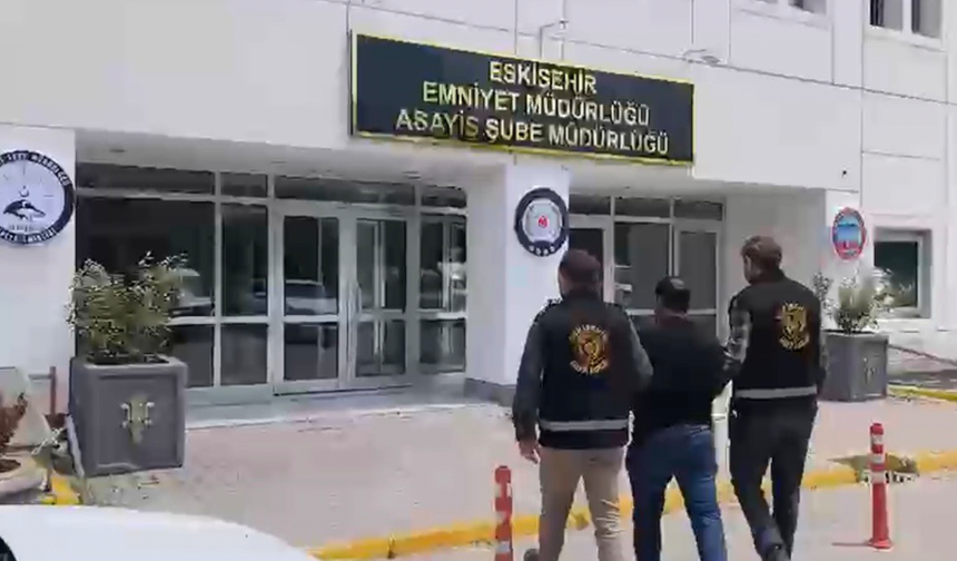 Eskişehir’de Hapis Cezası Bulunan 4 Firari Yakayı Ele Verdi!