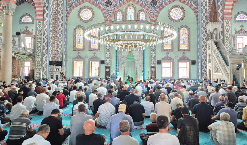 Eskişehir'de Kerbela Şehitleri Dualarla Anıldı!