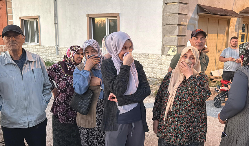 Eskişehir'de Mahalleyi Saran Gübre Kokusu Vatandaşları Bezdirdi!