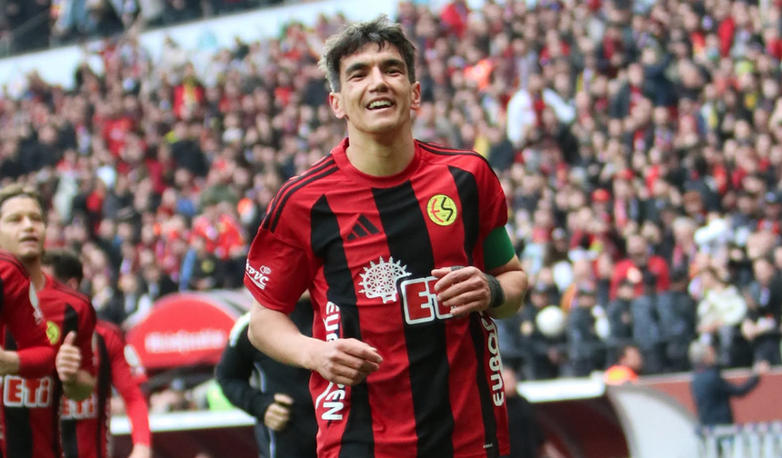Eskişehirspor'un Golcüsü Akın Akman'dan Duygusal Veda!