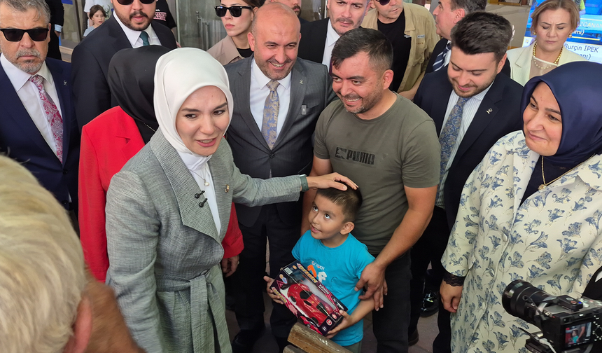 Bakan Göktaş Eskişehir’de Esnaf ve Vatandaşlarla Buluştu!