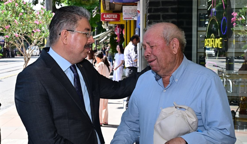 Eskişehir Valisi Yılmaz'ın Esnaf Ziyaretinde Duygulandıran Anlar!