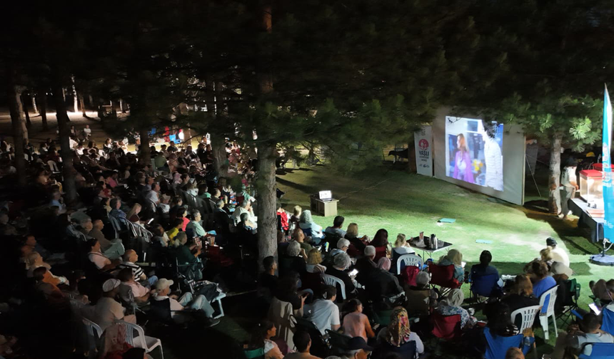 Eskişehir’de Açık Havada Sinema Etkinlikleri Devam Ediyor!