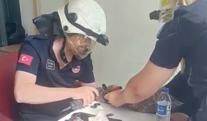 Eskişehir’de Bileğine Kelepçe Sıkışan Mahkum İçin Ekipler Harekete Geçti!