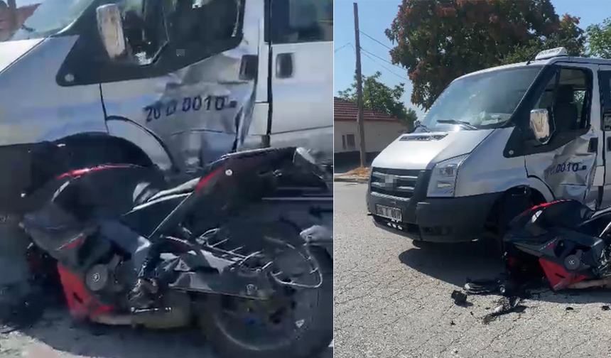 Eskişehir’de Feci Kaza! Motosiklet Dolmuşa Ok Gibi Saplandı!