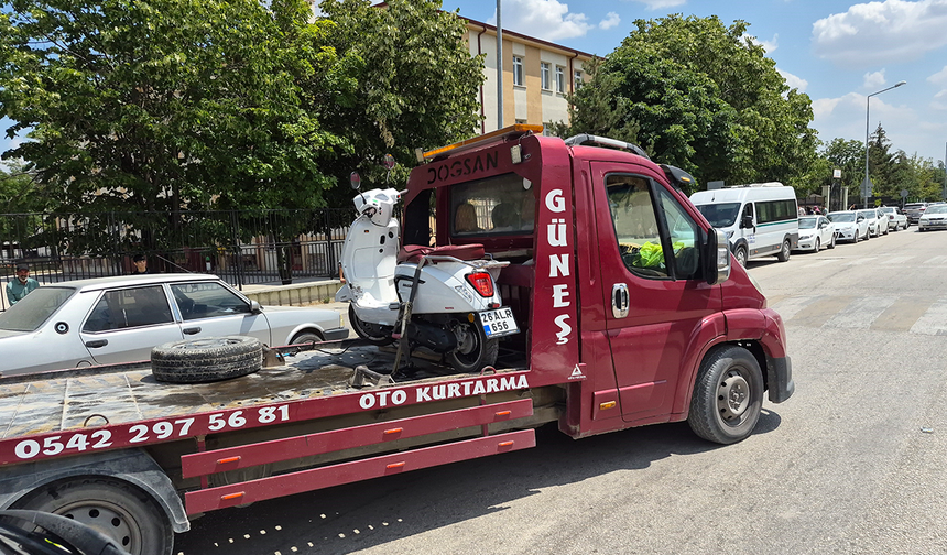 Eskişehir’de Hatalı Dönüş Motosikletliyi Hastanelik Etti