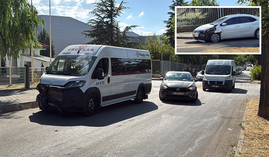 Eskişehir’de İşçi Servisi ile Otomobil Çarpıştı! Çok Sayıda Yaralı Var!