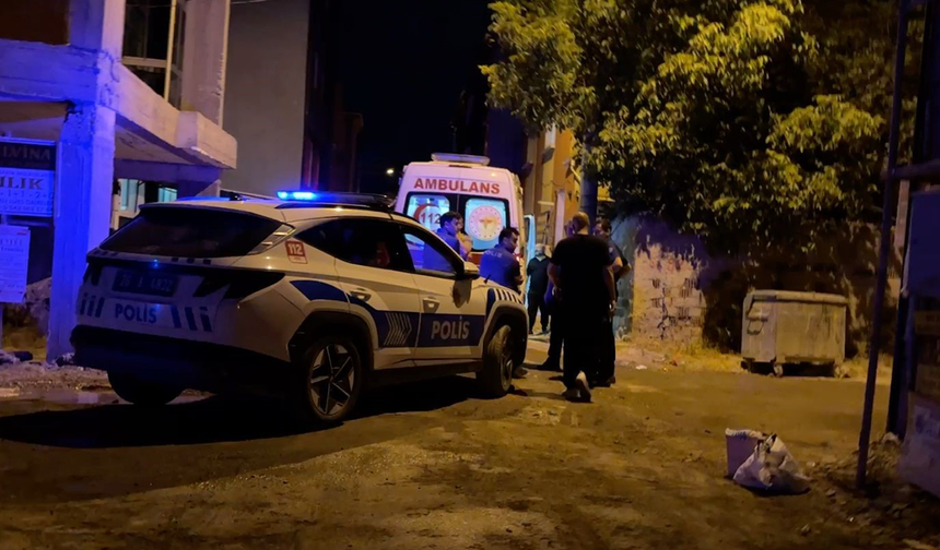 Eskişehir'de Korkunç Olay! Sevgilisiyle Tartışan Şahıs Kendini Bıçakladı!