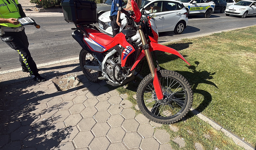 Eskişehir’de Otomobille Motosikletin Çarpıştığı Kazada 1 Kişi Yaralandı!