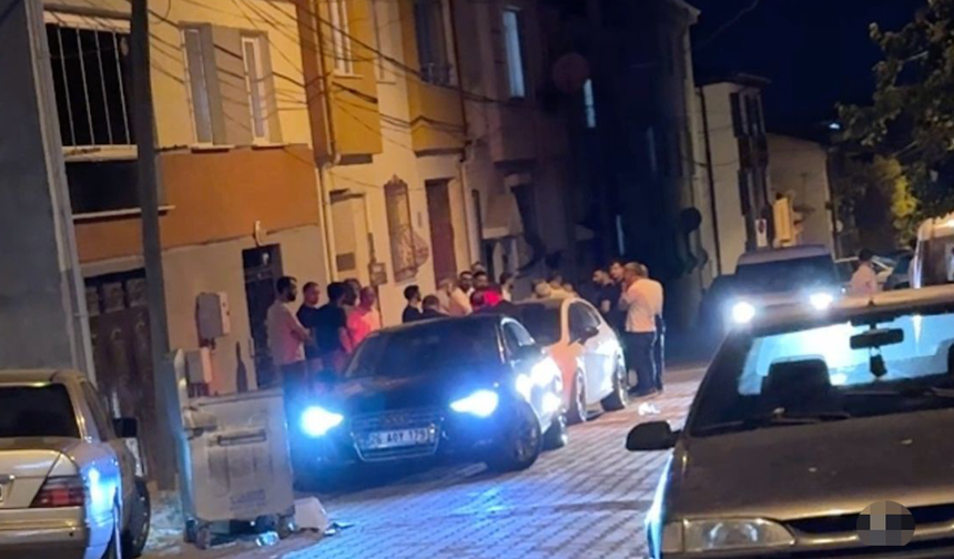 Eskişehir’de Meydan Savaşı! Taşlı Sopalı Kavgada 1’i Polis 7 Kişi Yaralandı!