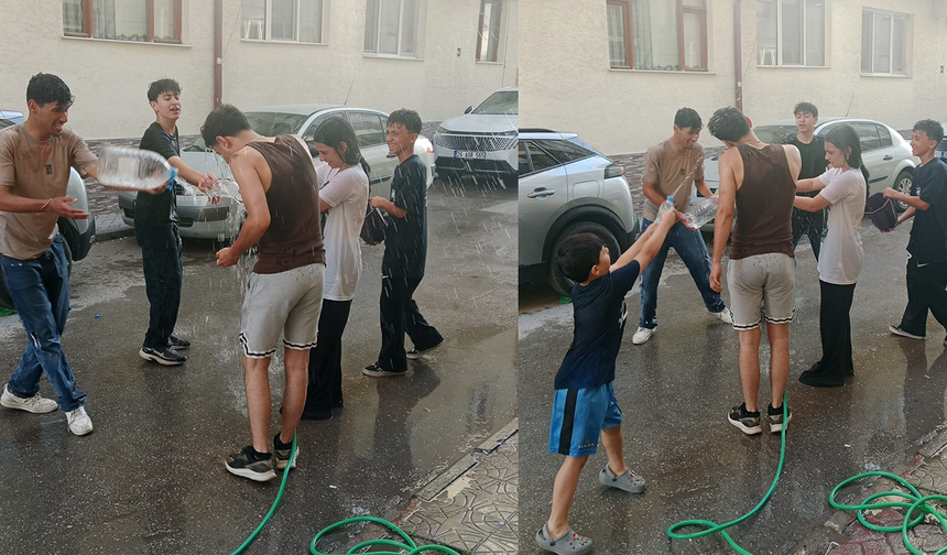 Eskişehir’de Sıcaktan Bunalan Gençlerden Su Savaşı