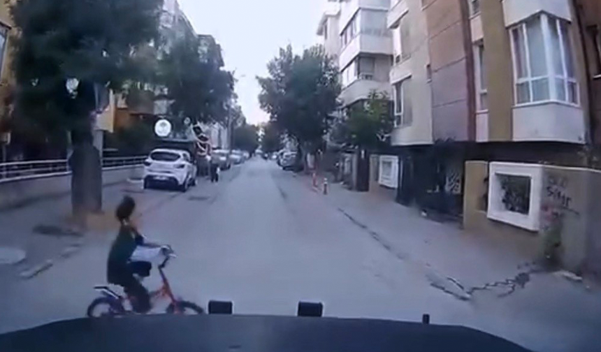 Eskişehir’de Sürücünün Dikkati Sayesinde Küçük Çocuk Faciadan Kıl Payı Kurtuldu!