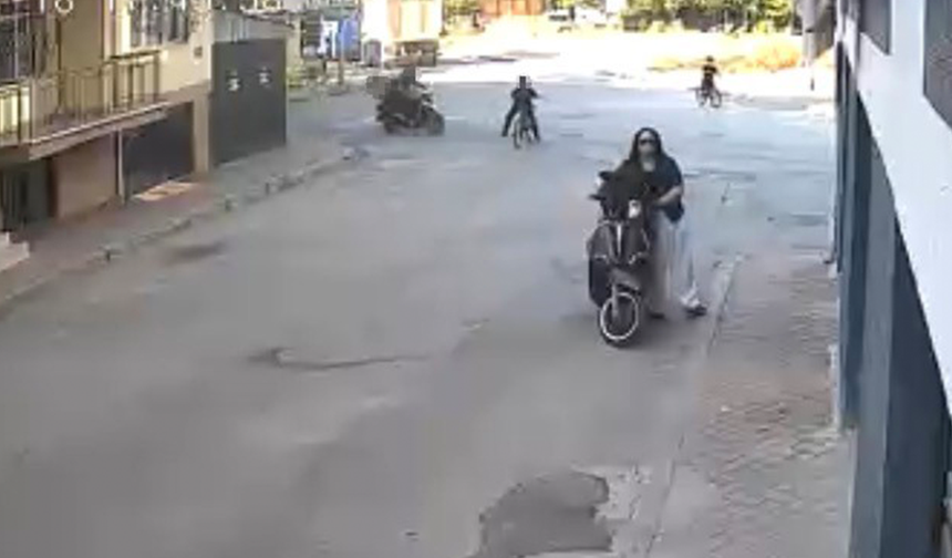 Eskişehir’de Yürekleri Ağza Getiren Kaza! Motosikletin Çarptığı Çocuk Yaralandı!
