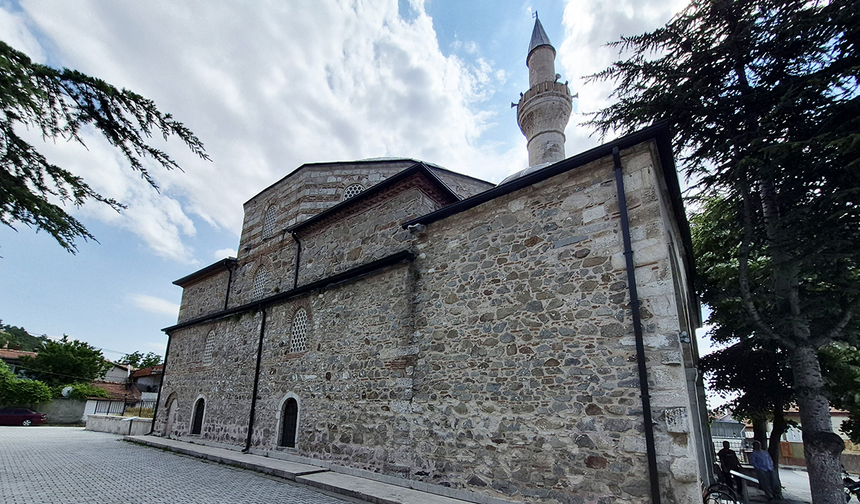 Eskişehir’deki Bu Cami Meleklerin ve Cinlerin Yaptığı Beş Mescitten Biri Olabilir!