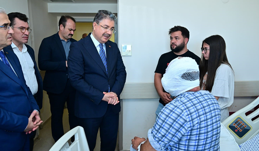 Eskişehir Valisi Yılmaz Yaralı İtfaiyecileri Ziyaret Etti!