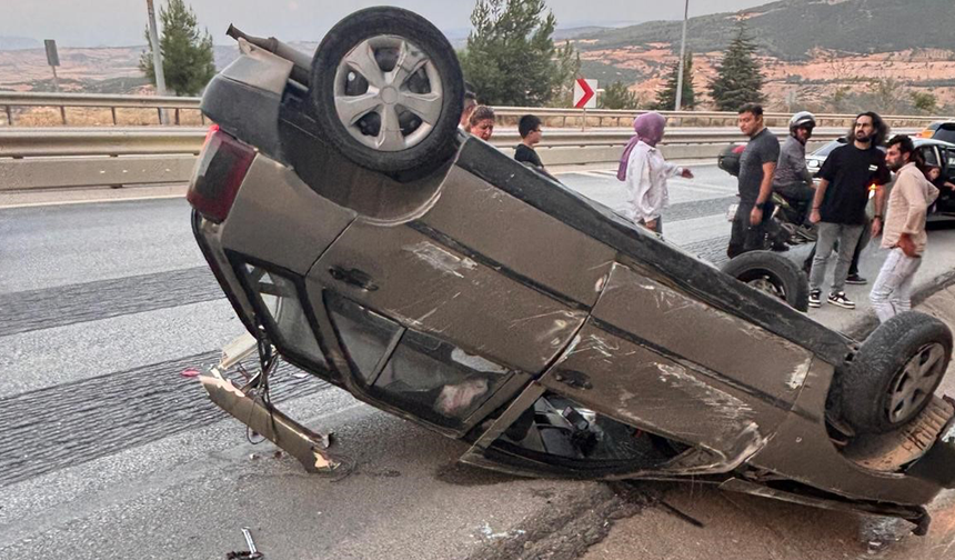Eskişehir Yolunda Aracın Takla Attığı Feci Kazada 1 Kişi Yaralandı!