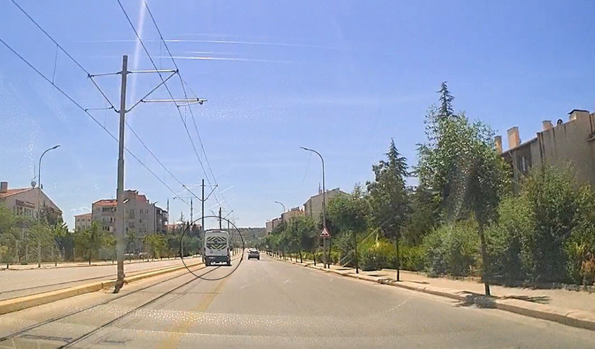 Eskişehir’de 3 Kişinin Can Verdiği Yolda Tehlike Devam Ediyor!