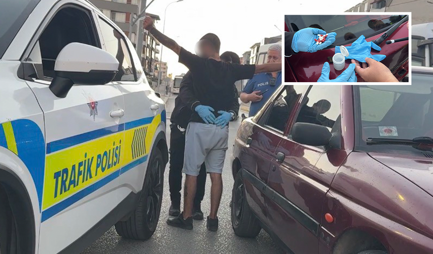 Eskişehir’de Araçta Sızıp Kalan 2 Kişiyi Polis Güçlükle Uyandırdı!