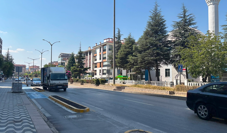 Eskişehir’de Yaşlı Adamın Hayatına Mal Olan Cadde İçin Önlem Çağrısı!