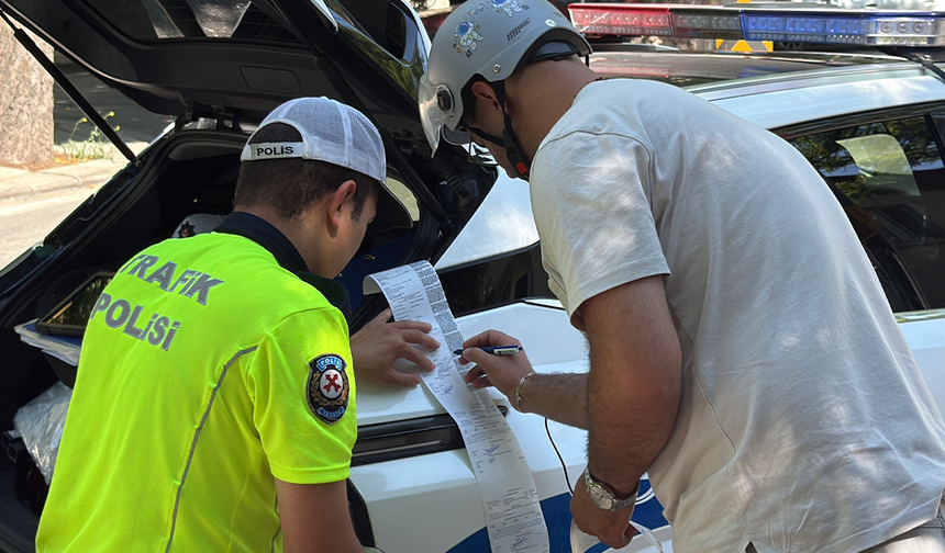 Eskişehir’de Denetime Takılan Motosikletçilere 600 Bin Lira Ceza!