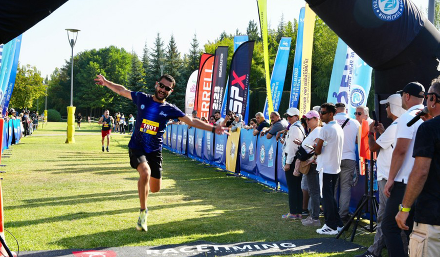 Eskişehir’de Heyecan Dolu Uluslararası ETİ Lifalif Eskişehir Yarı Maratonu Başlıyor!