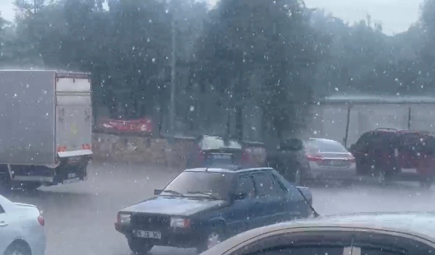 Eskişehir’de Kavurucu Sıcakların Ardından Sağanak Sürprizi
