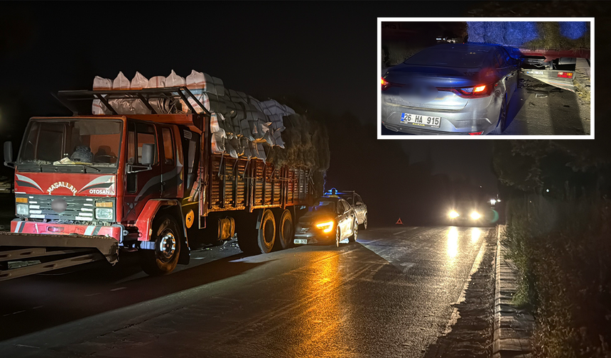 Eskişehir'de Park Halindeki Kamyona Çarpan Sürücü Faciadan Döndü!