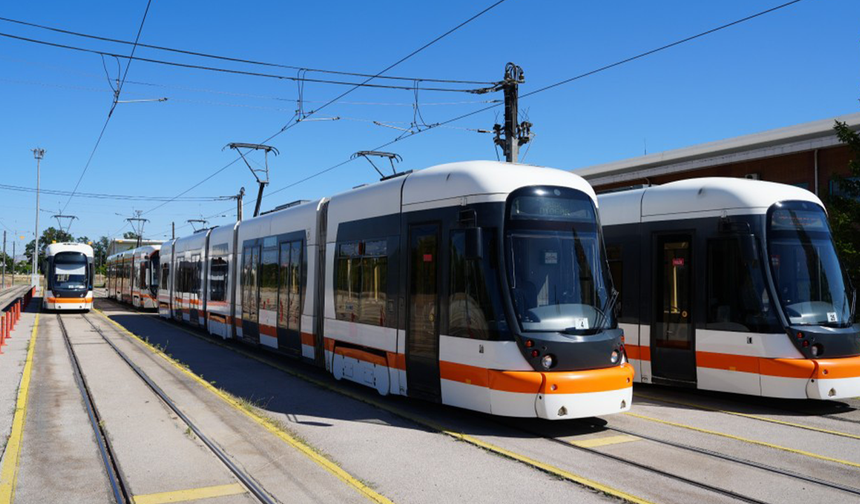 Eskişehir'de Trafik Kazası Nedeniyle O Hatta Tramvay Seferleri Durdu!
