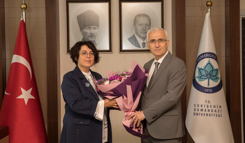 ESOGÜ’de Bayrak Değişim Emine Gümüşsoy Göreve Başladı