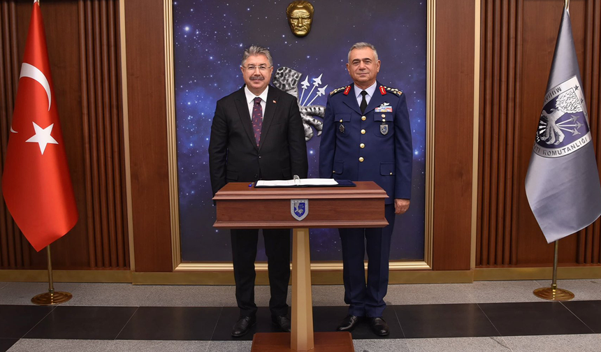 Eskişehir Valisi Yılmaz’dan Hava Orgeneral Gür’e Ziyaret!