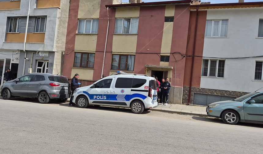 Eskişehir’de 52 Yaşındaki Adam Merdiven Altında Cansız Bulundu
