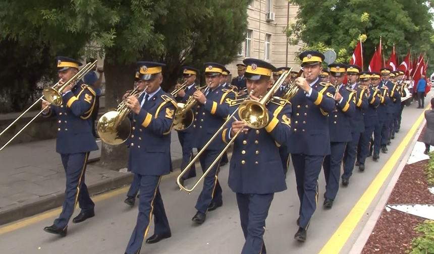 Eskişehir’de Gaziler Günü Bando Yürüyüşü Düzenlendi!