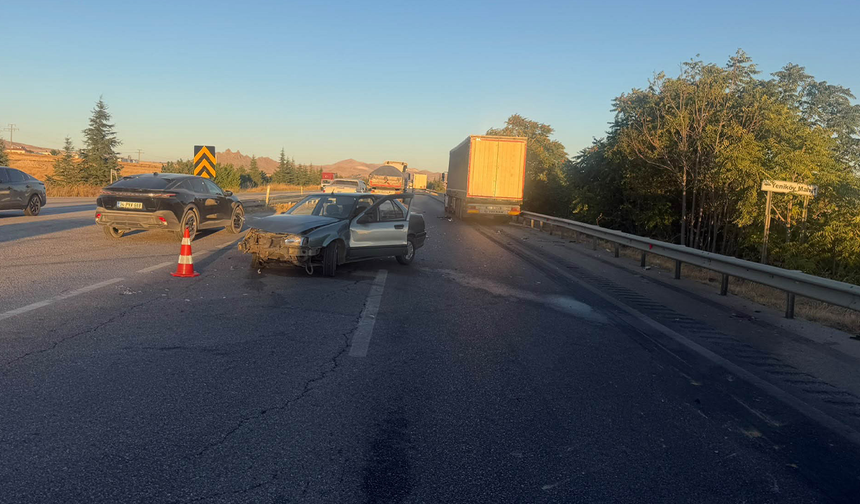 Eskişehir’de Tır ile Otomobilin Çarpıştığı Kazada Facia Ucuz Atlatıldı!