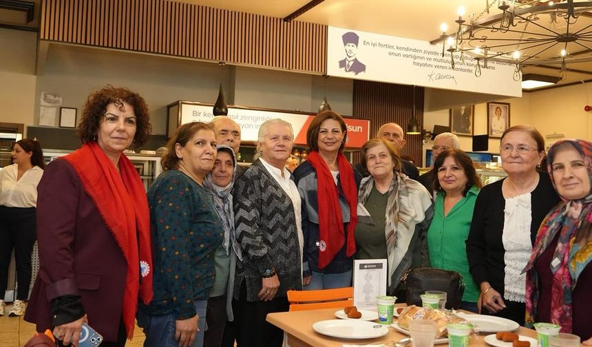 Başkan Ünlüce Emeklilerle Dayanışma Sofrasında Buluştu!