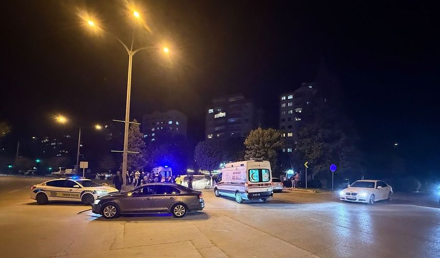Eskişehir’de Korkutan Kaza! Kavşakta Ortalık Karıştı!