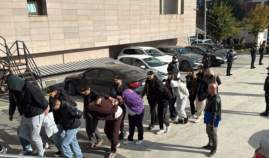Eskişehir Merkezli Ahlak Operasyonunda 19 Mağdur Kadın Tespit Edildi!