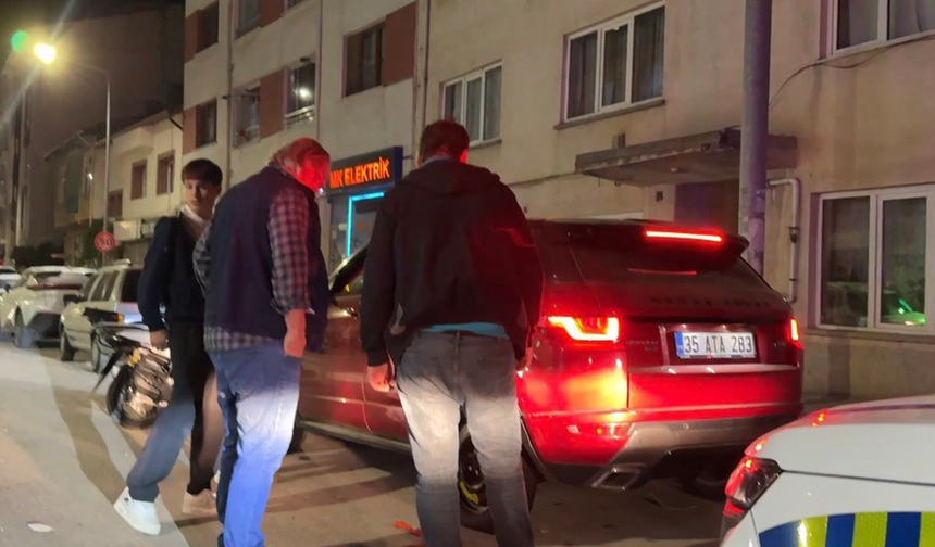 Eskişehir’de Alkollü Sürücü Park Halindeki Araca Çarptı!