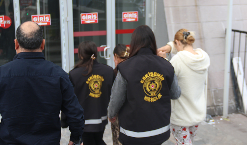 Eskişehir’de Binlerce Lira Nakit ve Mücevher Çalan Hırsızlar Yakalandı!